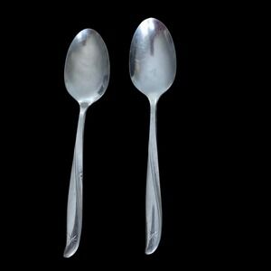 Oneida Community Stainless Twin Star Teaspoons Set‎ of 2 Mid Century 6 inch 1950